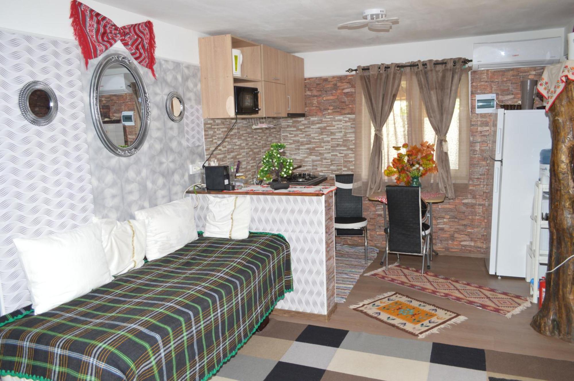 Yna House Villa Bukares Bagian luar foto